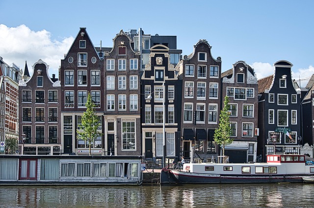 Verkenning van de charmante grachten en straatjes met amsterdamtourguide.nl